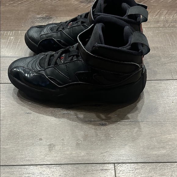 Jordan basketball shoes size 2 - Picture 2 of 4